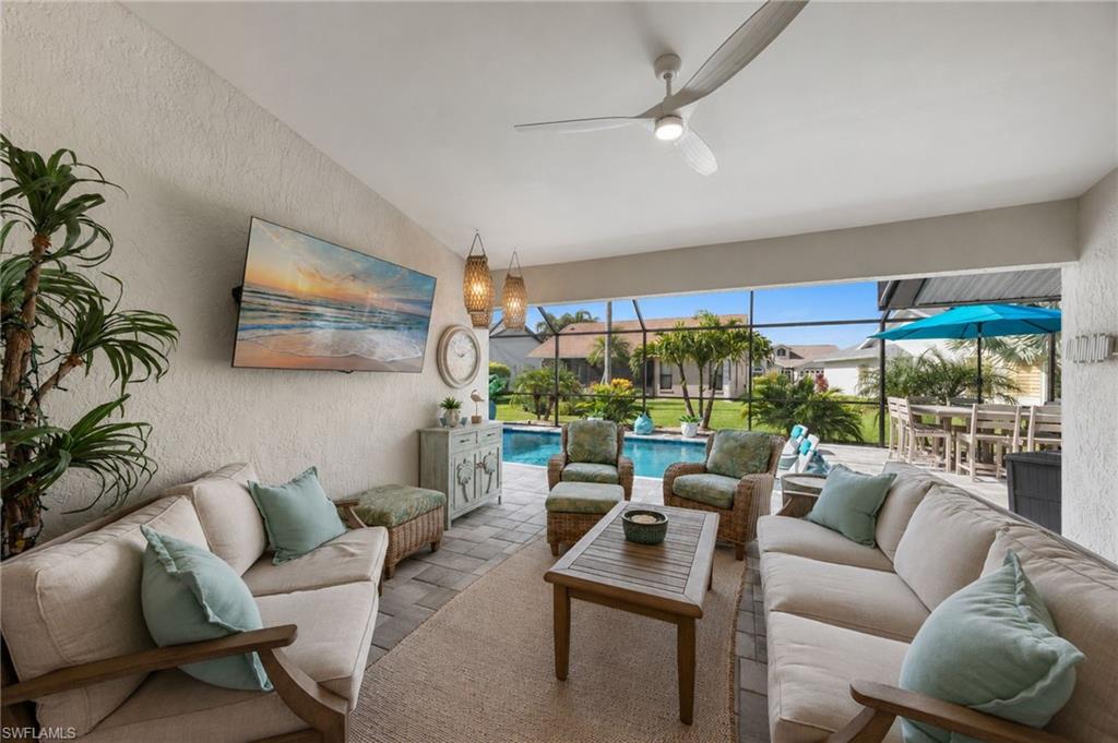 SABAL SPRINGS GOLF AND RACQUET CLUB - Residential