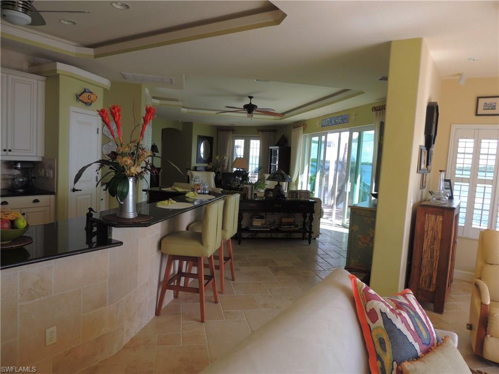 ISLAND SHORES - Residential