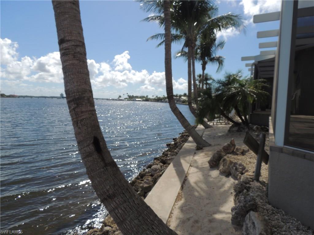 ISLAND SHORES - Residential
