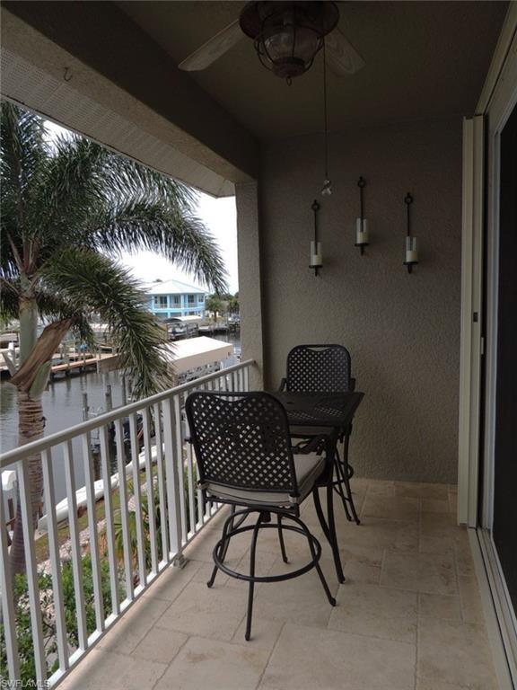 ISLAND SHORES - Residential
