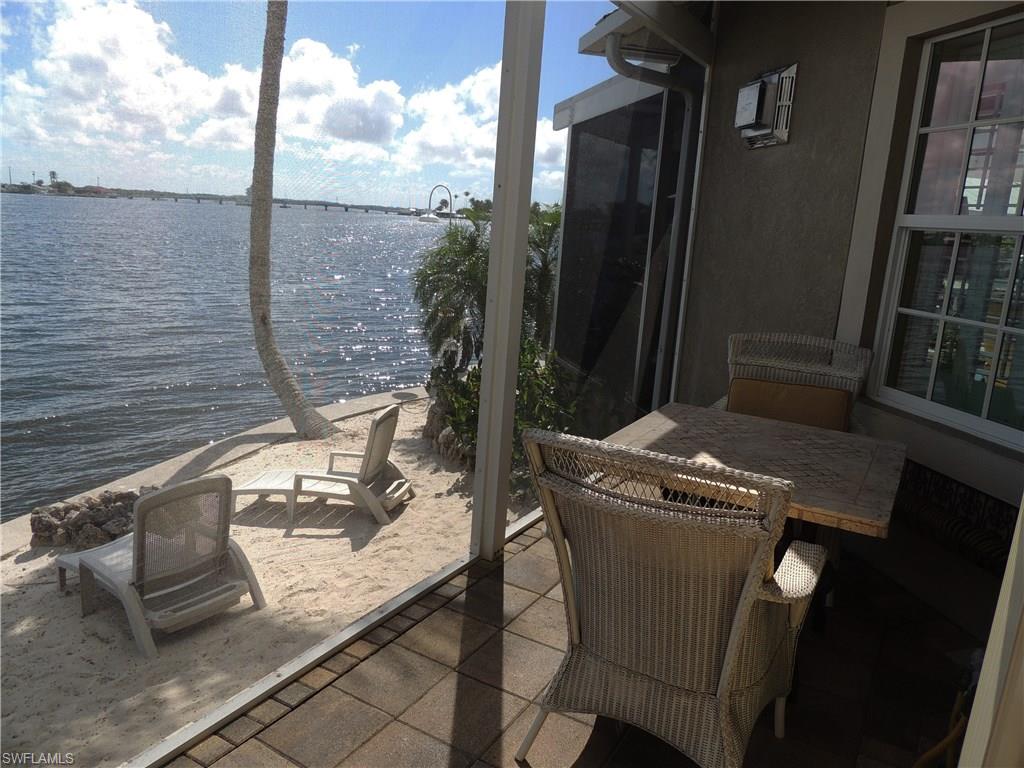 ISLAND SHORES - Residential