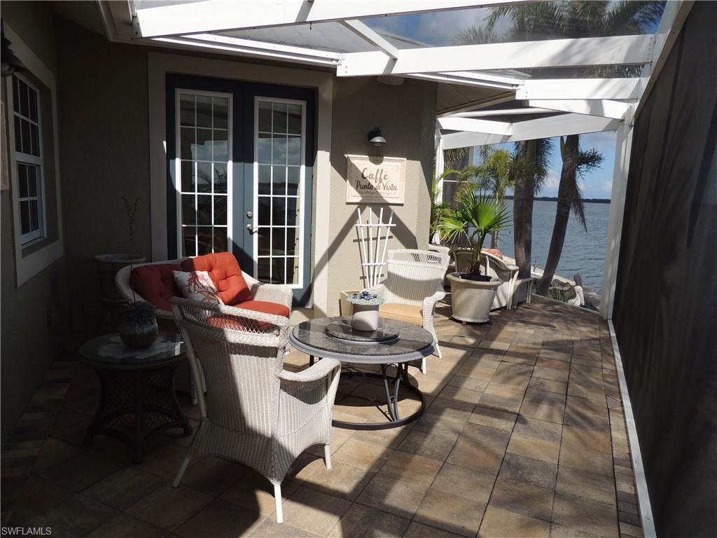 ISLAND SHORES - Residential