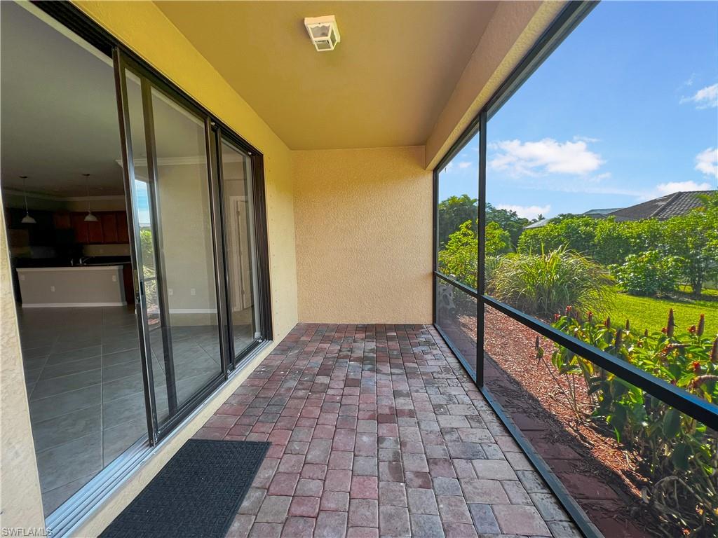 PROMENADE WEST - Residential Lease