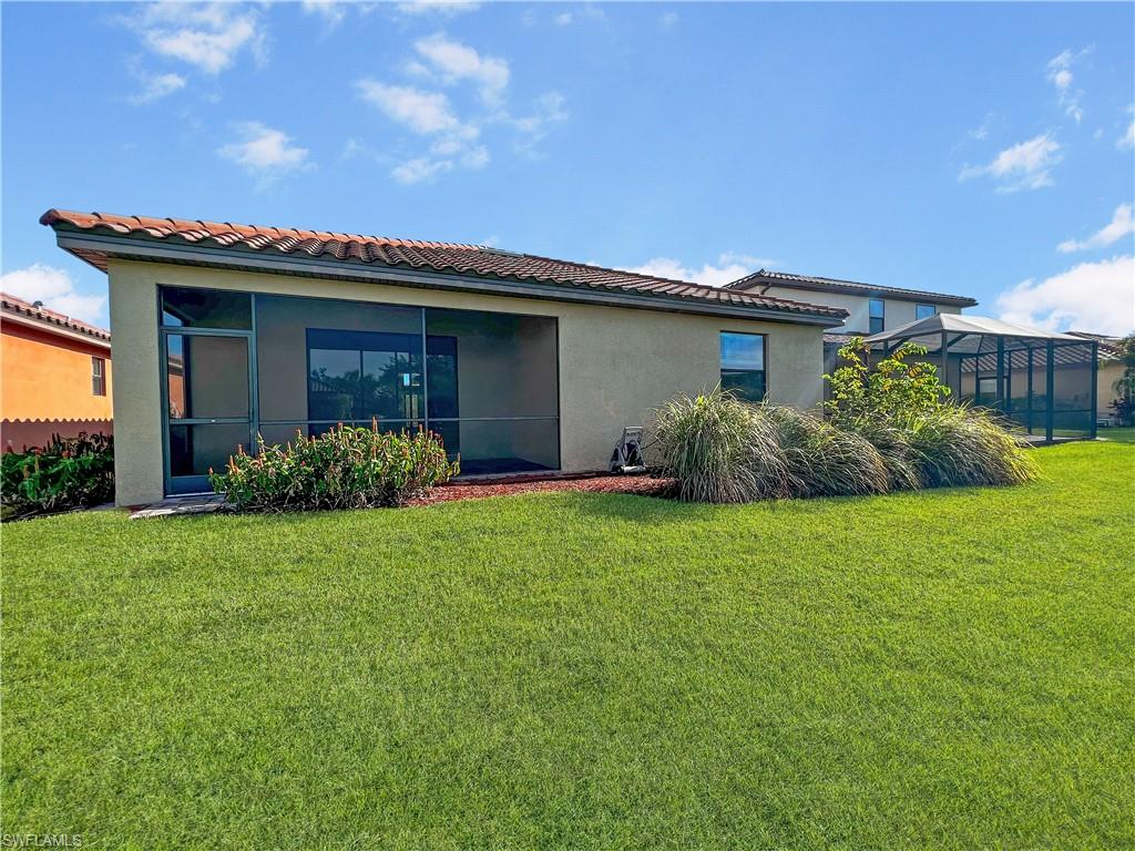 PROMENADE WEST - Residential Lease