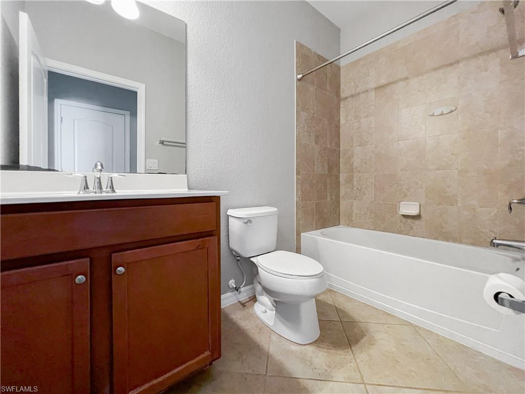 PROMENADE WEST - Residential Lease