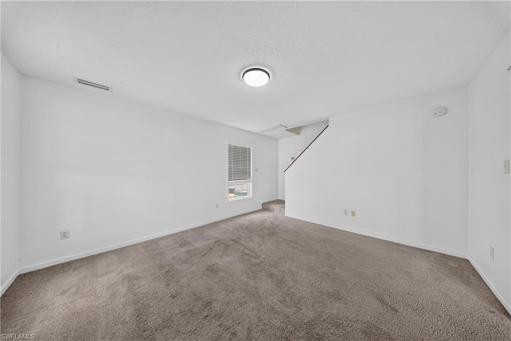 LEAWOOD LAKES - Residential Lease