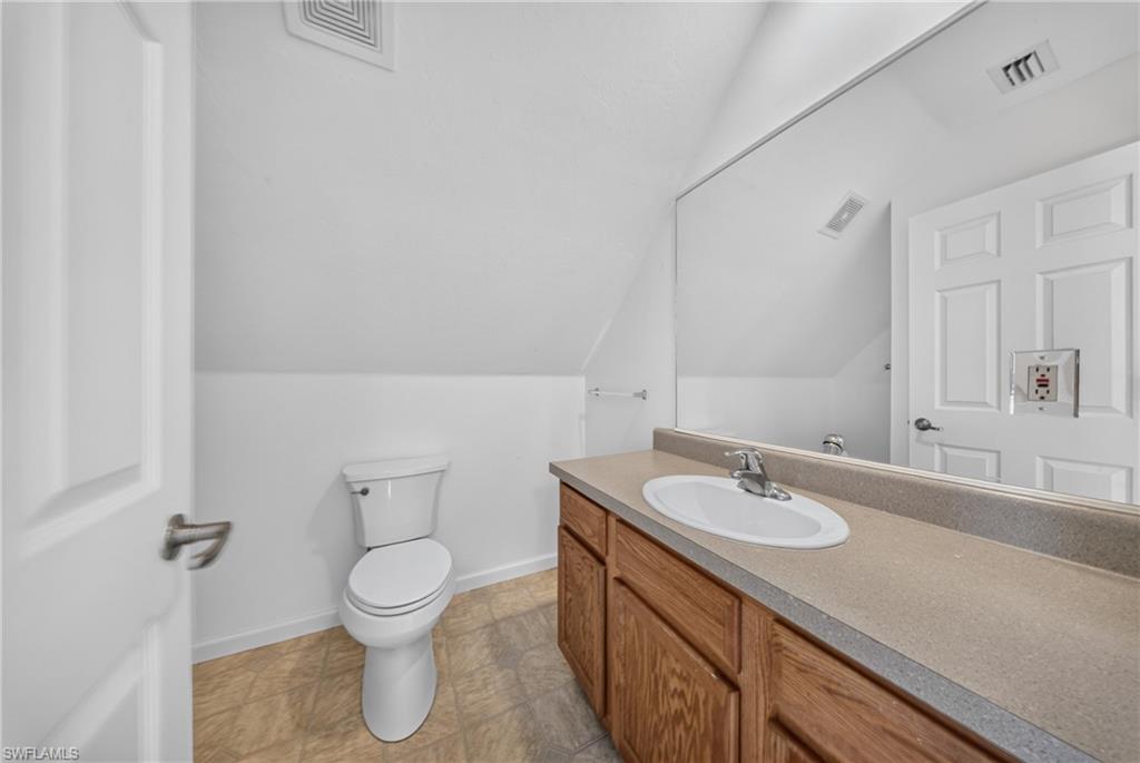 LEAWOOD LAKES - Residential Lease