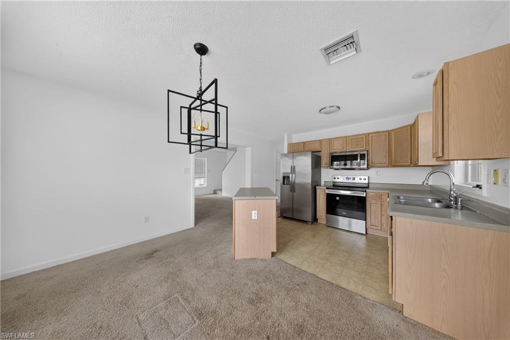 LEAWOOD LAKES - Residential Lease