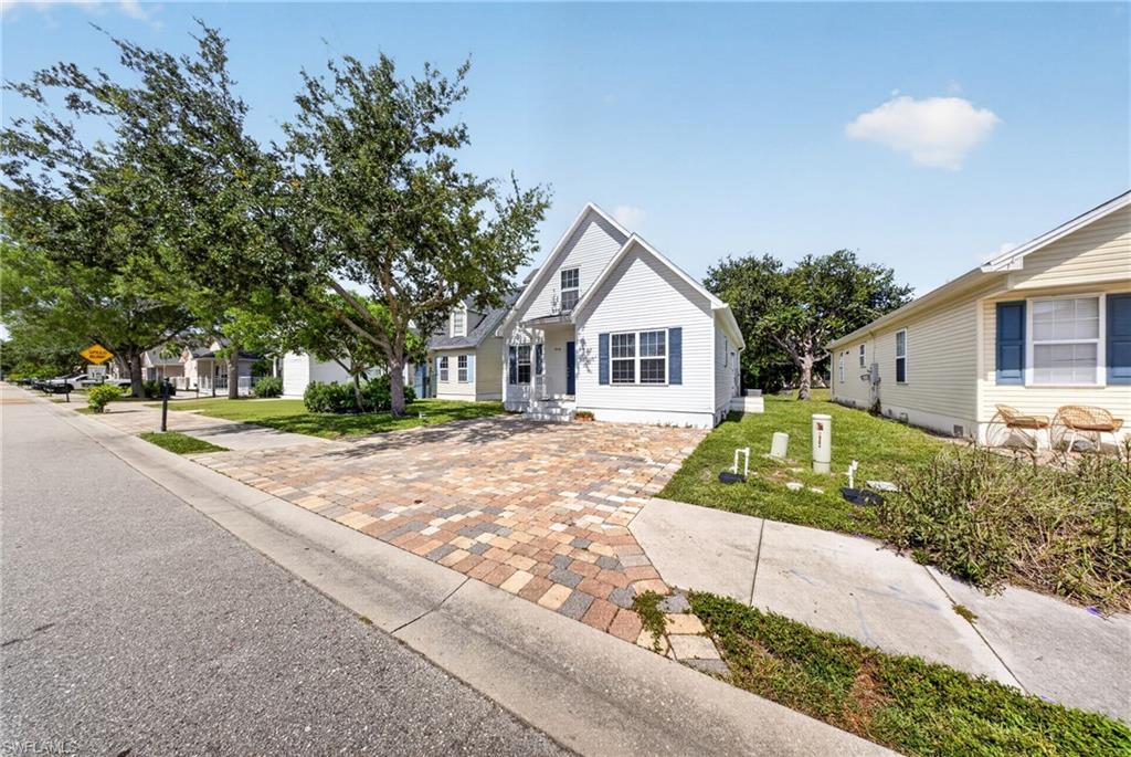 LEAWOOD LAKES - Residential Lease