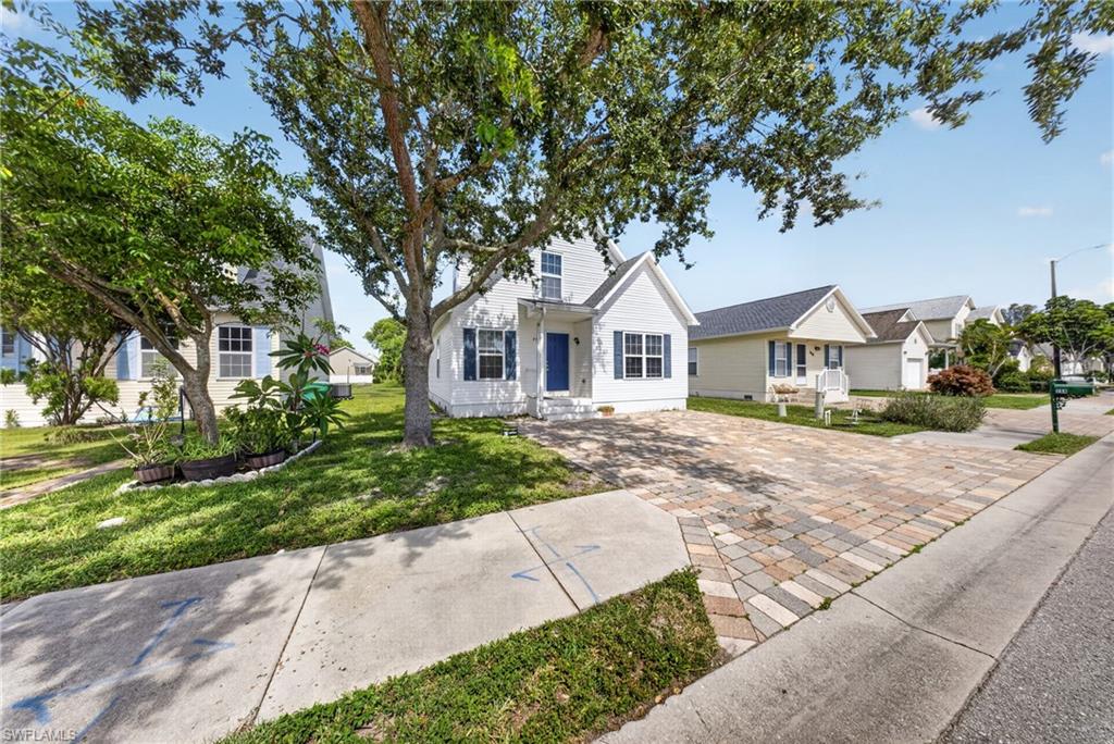 LEAWOOD LAKES - Residential Lease