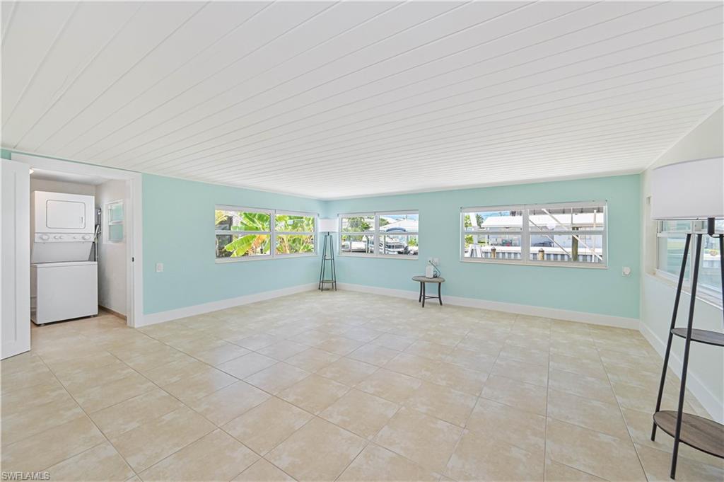 ISLAND HARBORS - Residential