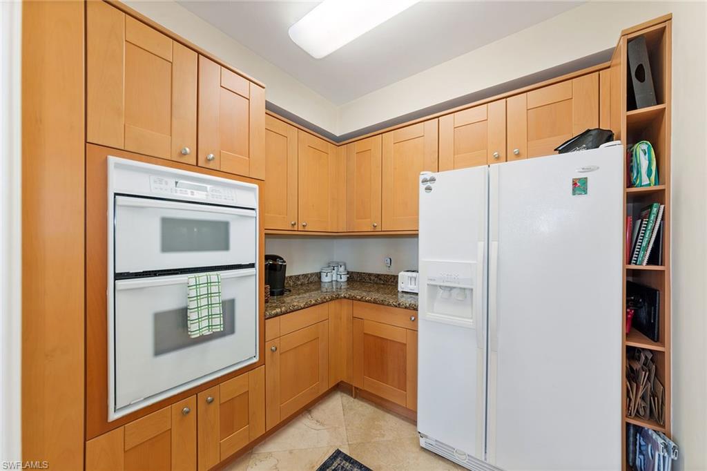 VANDERBILT BEACHCOMBER - Residential Lease
