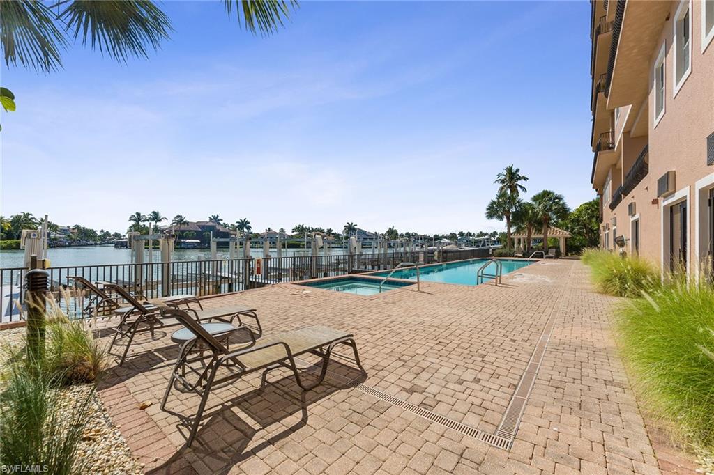 VANDERBILT BEACHCOMBER - Residential Lease