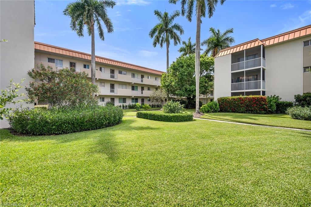 ELEVEN HUNDRED CLUB - Residential