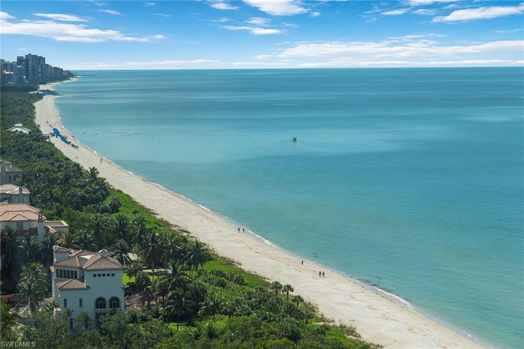 CARLYSLE AT BAY COLONY - Residential