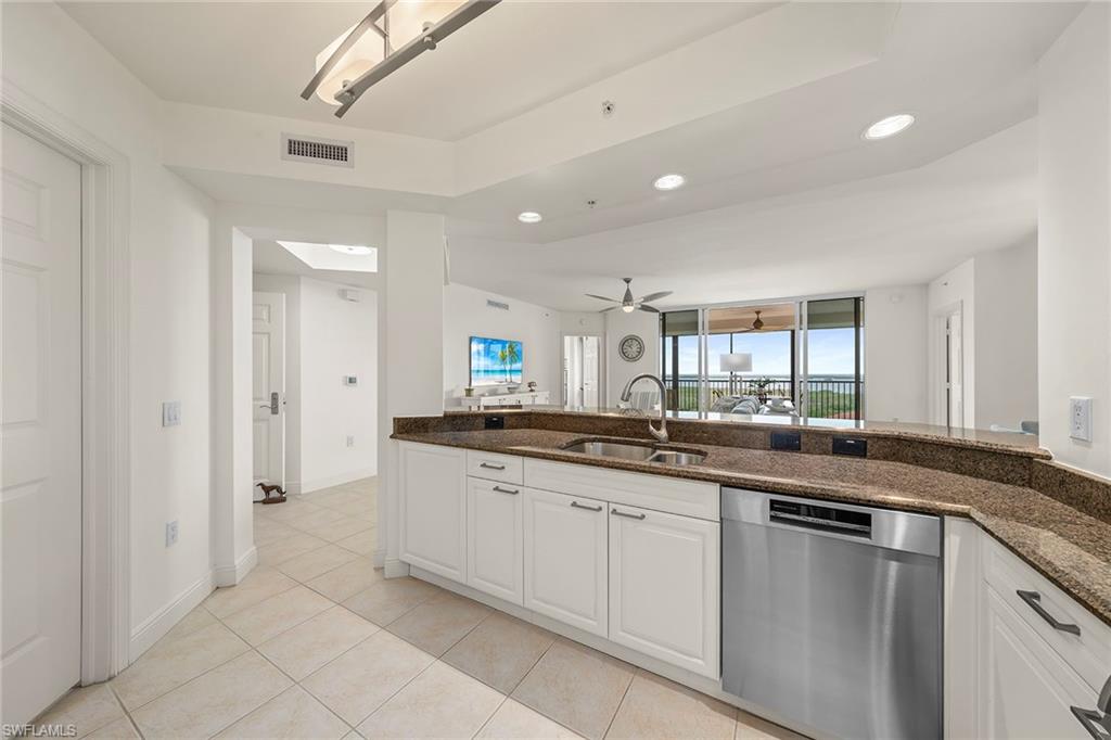 NAVONA AT THE COLONY - Residential