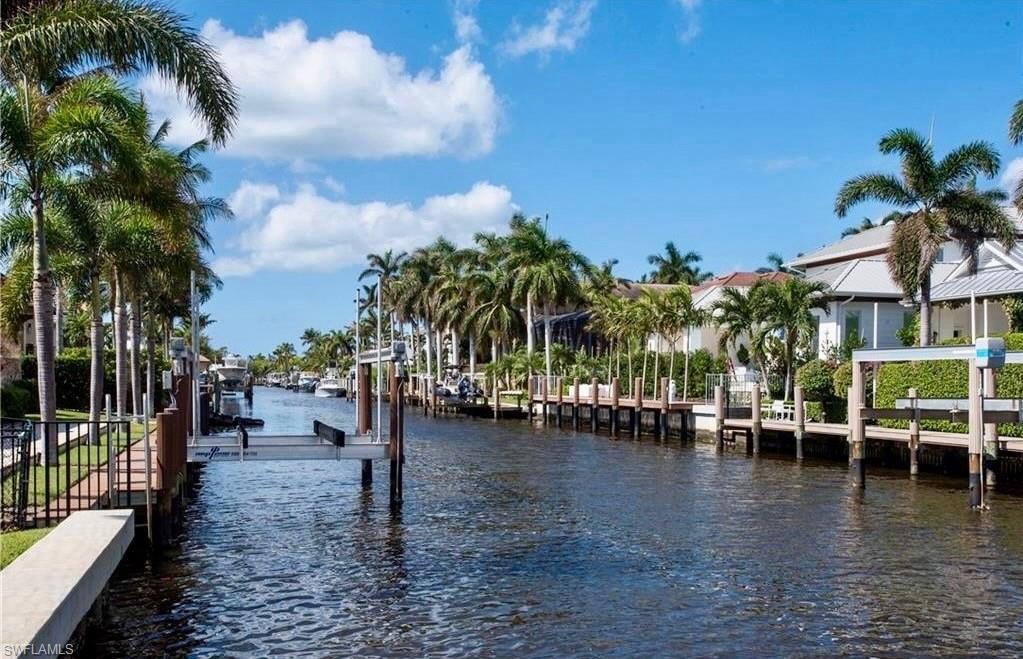 AQUALANE SHORES - Residential
