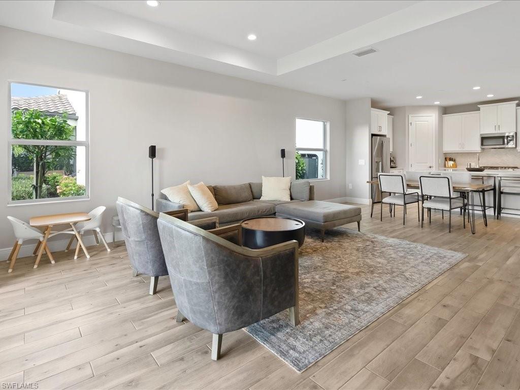 SKYSAIL - Residential