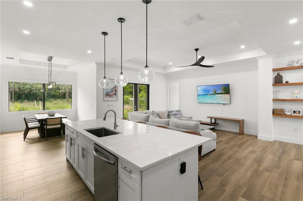 GOLDEN GATE ESTATES - Residential