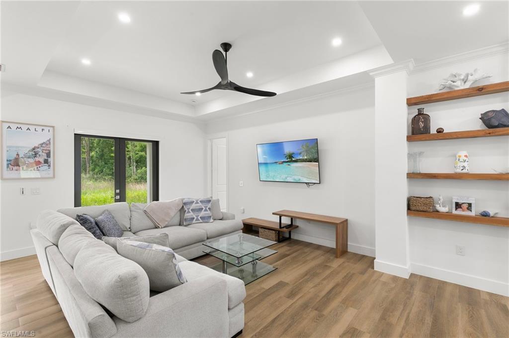 GOLDEN GATE ESTATES - Residential