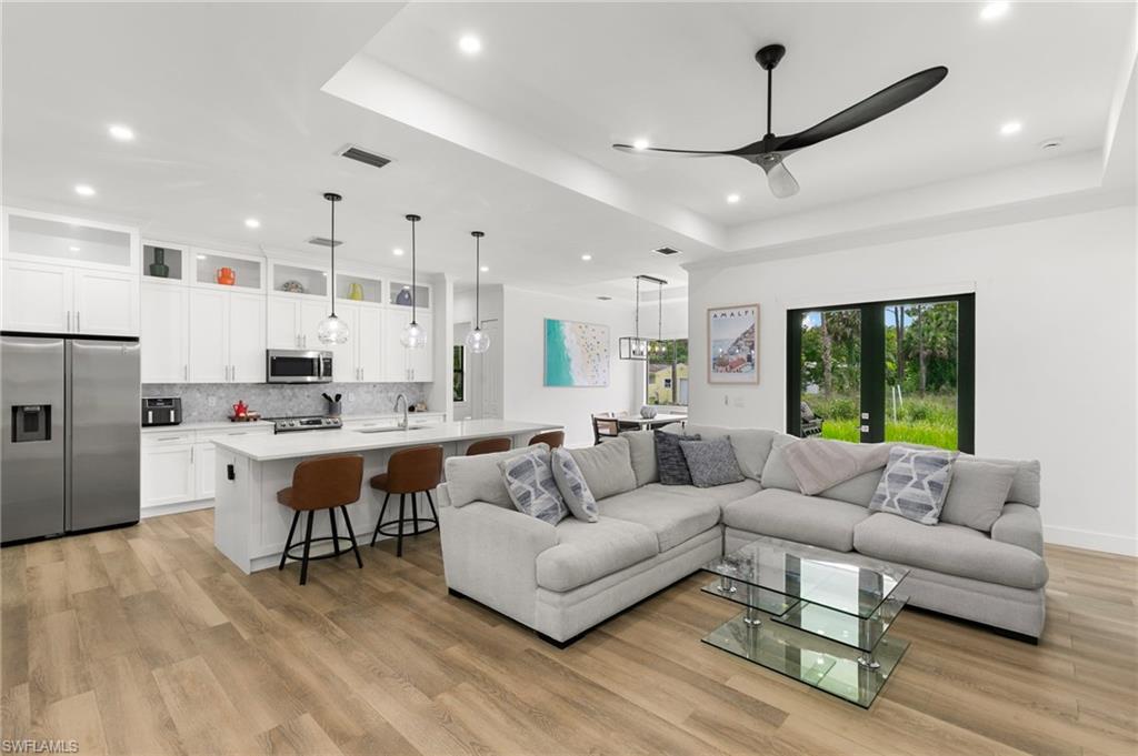 GOLDEN GATE ESTATES - Residential