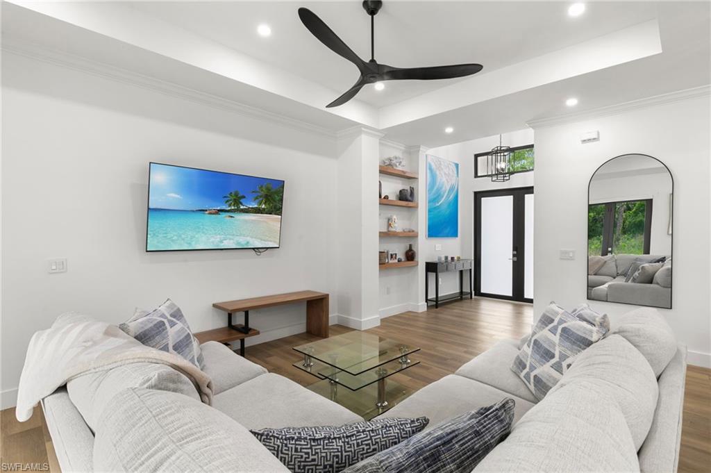 GOLDEN GATE ESTATES - Residential