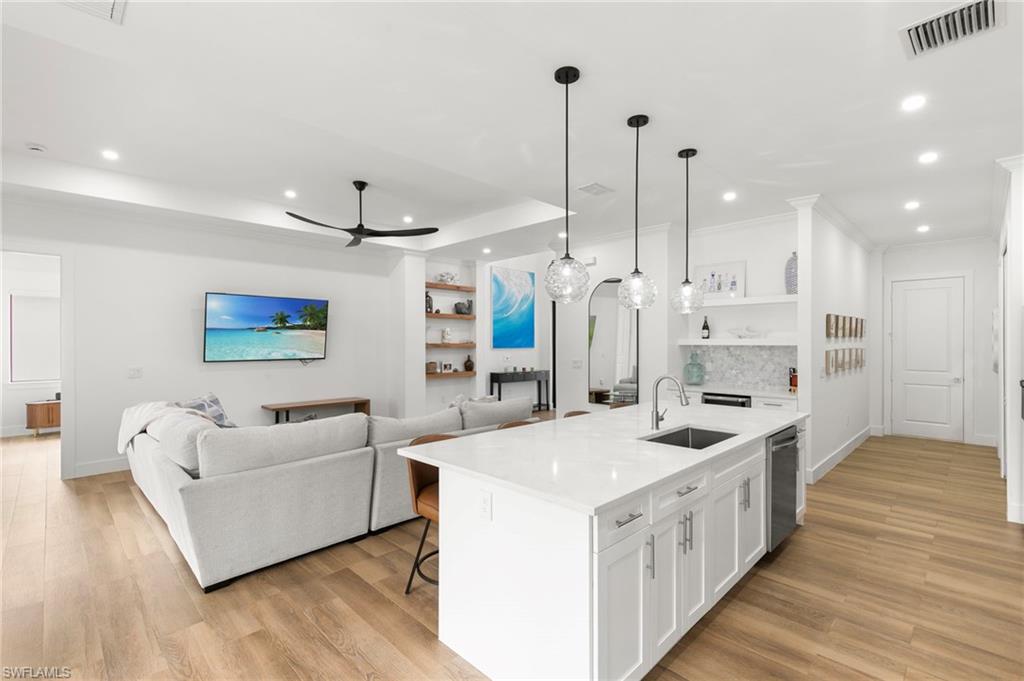 GOLDEN GATE ESTATES - Residential