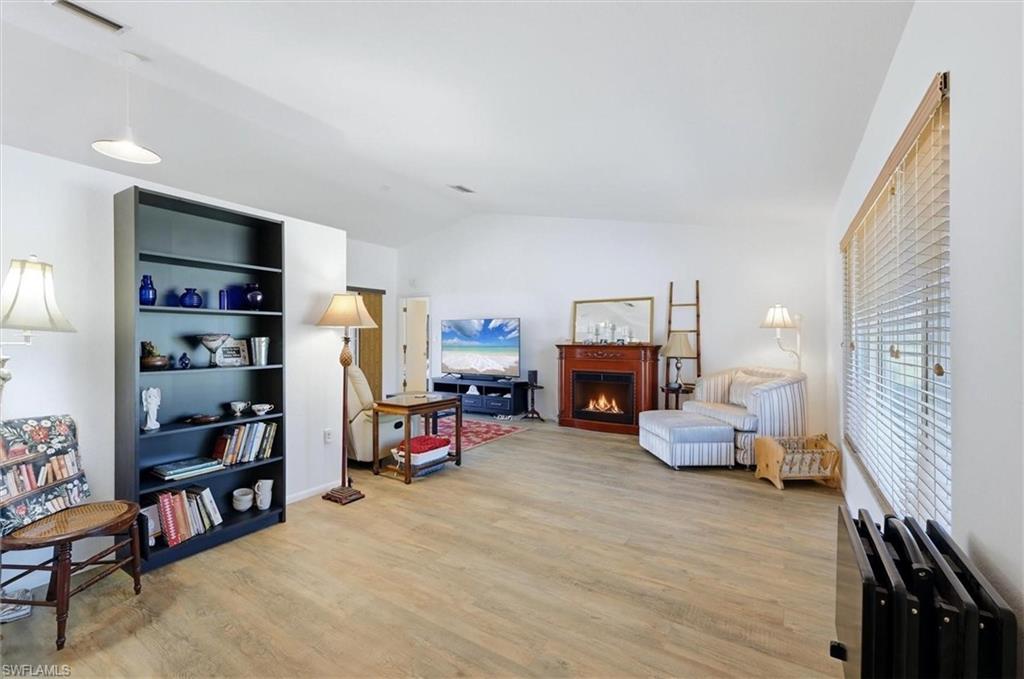 PORT CHARLOTTE - Residential