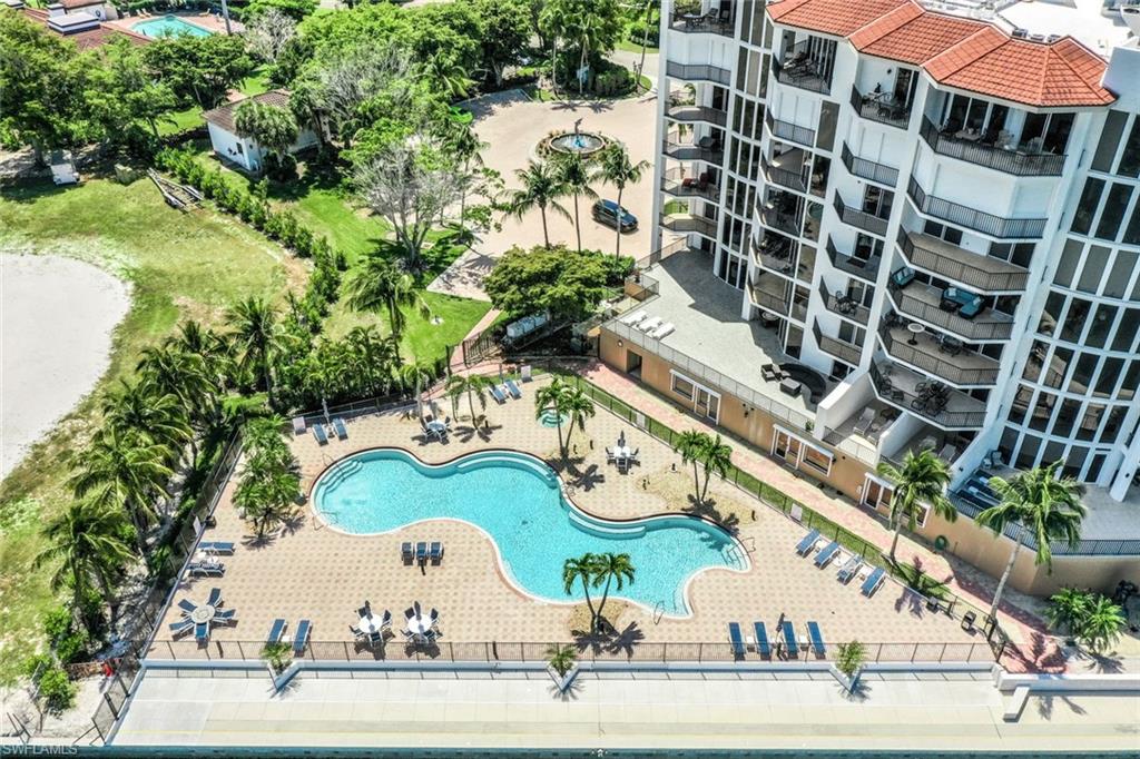 TWIN DOLPHINS - Residential