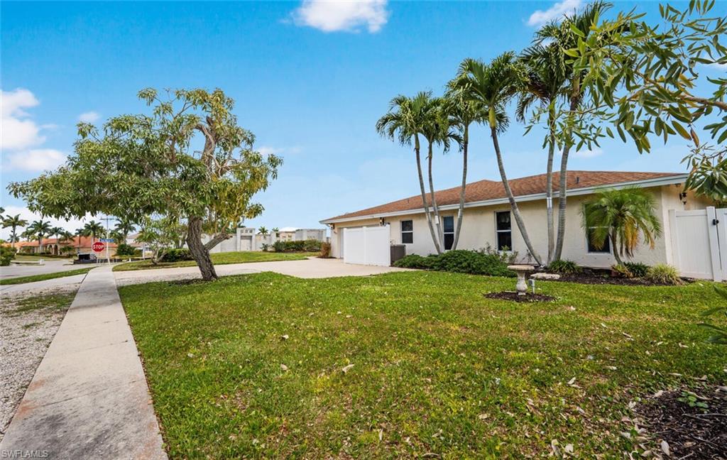 MARCO BEACH - Residential
