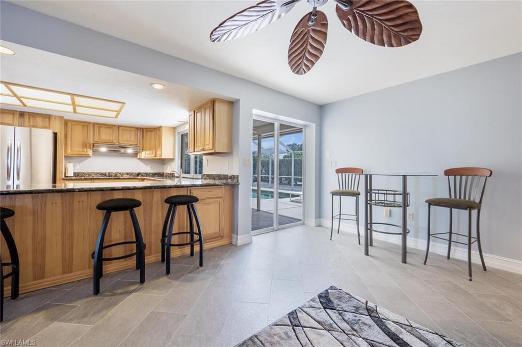MARCO BEACH - Residential