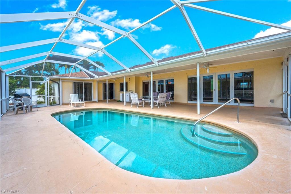 MARCO BEACH - Residential