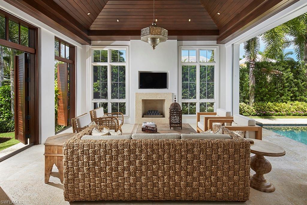 OLDE NAPLES - Residential