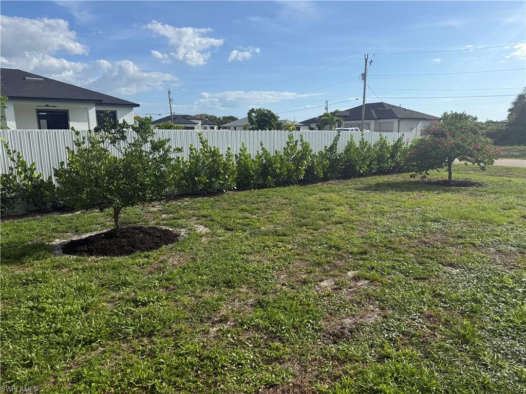 CAPE CORAL - Residential
