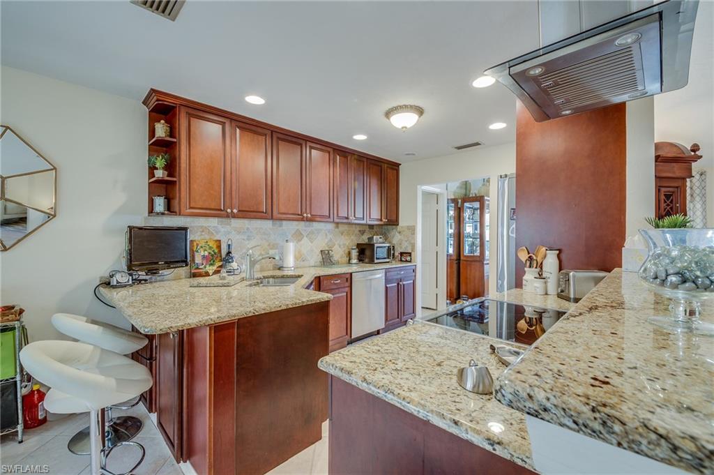 BEACHWALK HOMES - Residential