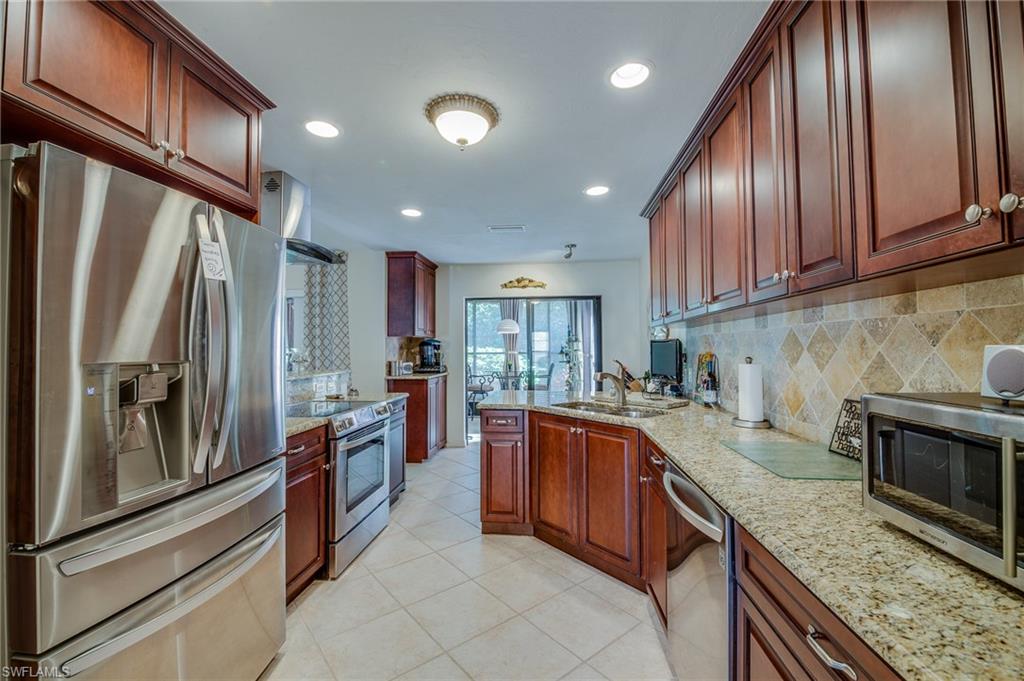 BEACHWALK HOMES - Residential