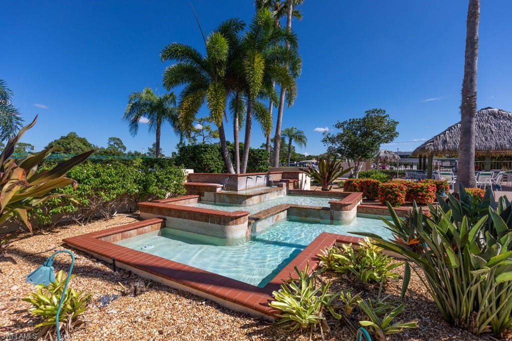 SEVEN LAKES - Residential