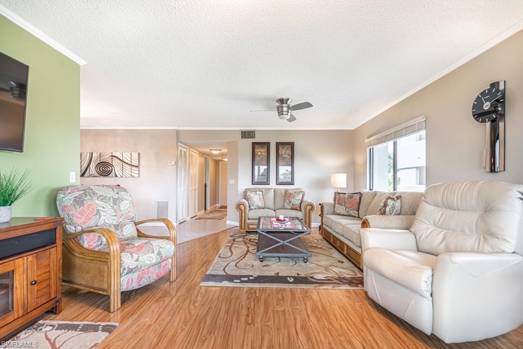 SEVEN LAKES - Residential