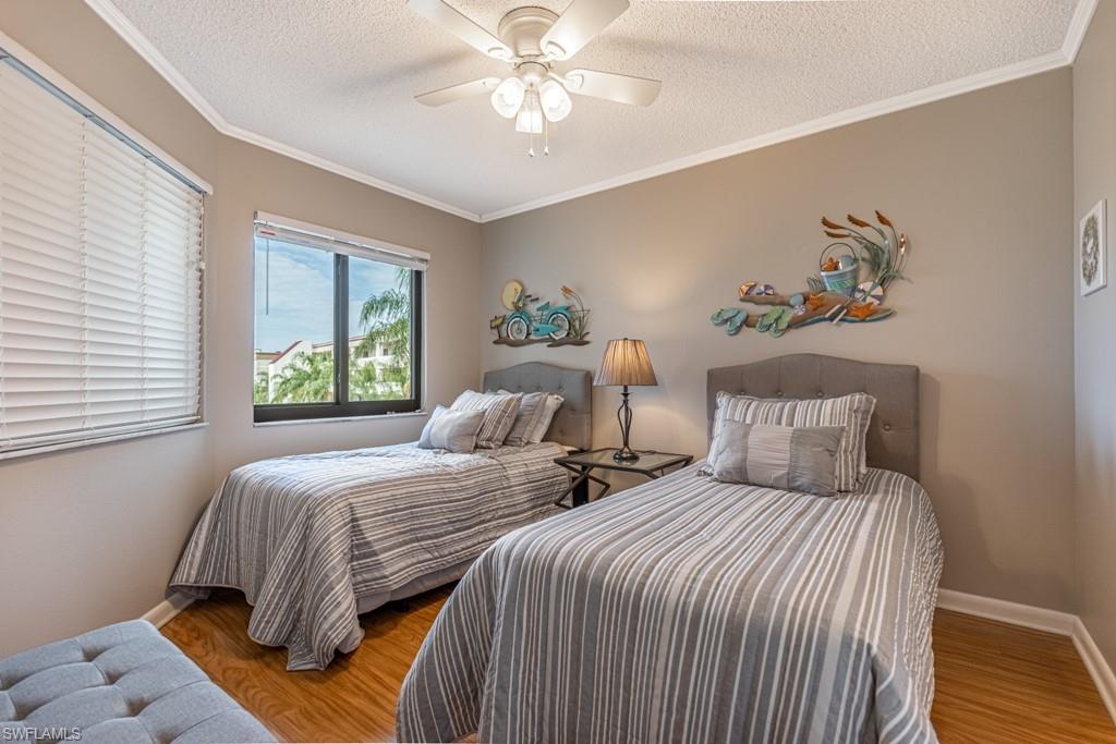 SEVEN LAKES - Residential