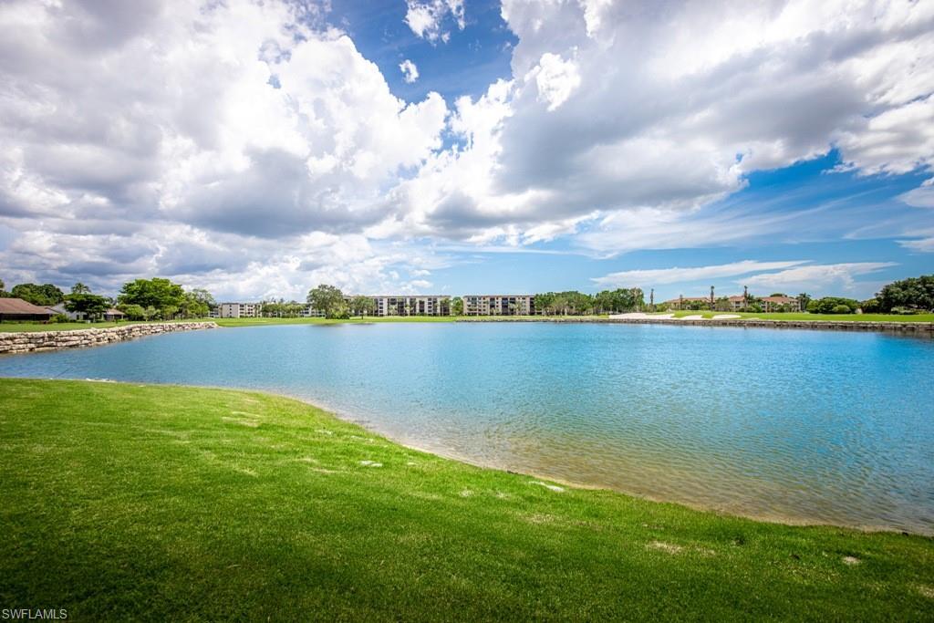 SEVEN LAKES - Residential