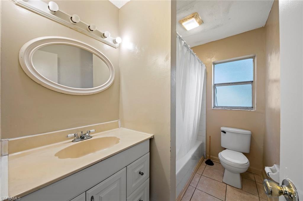 FORT MYERS SHORES - Residential