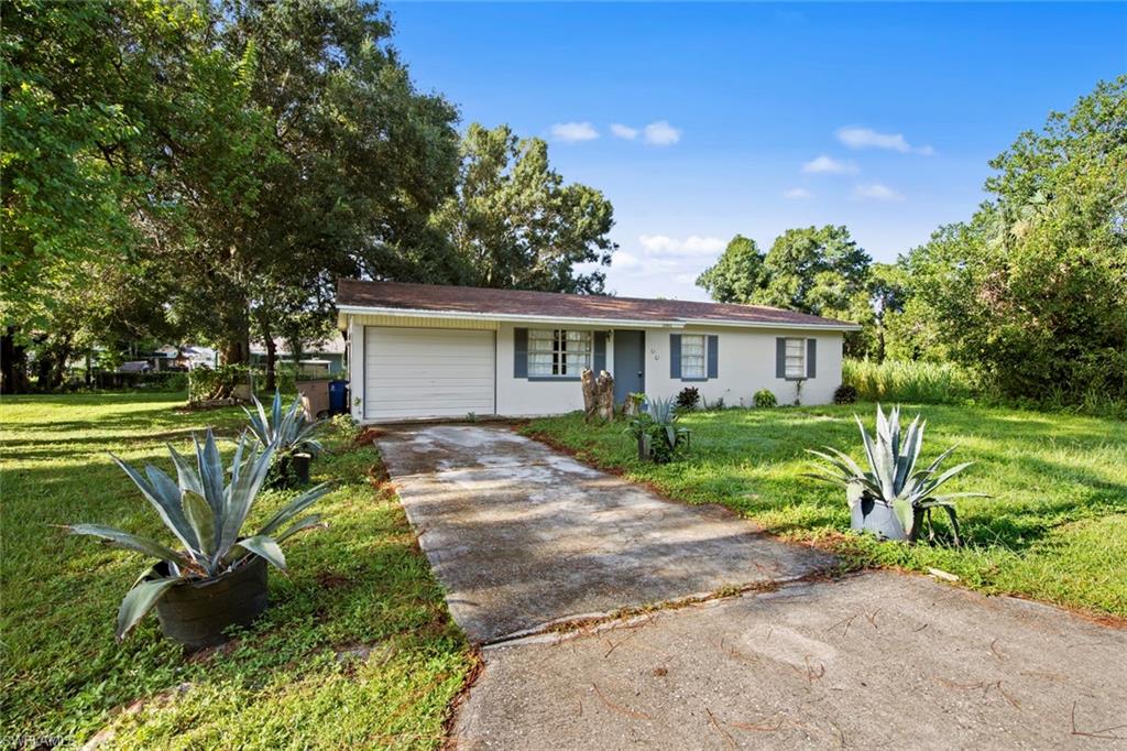 FORT MYERS SHORES - Residential