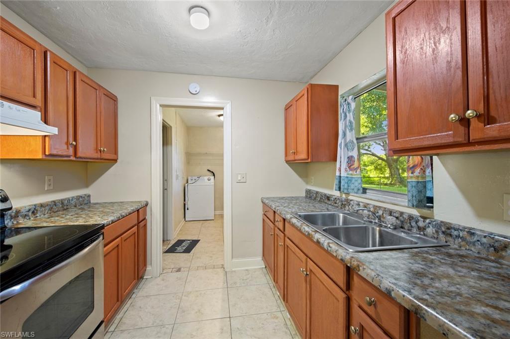 FORT MYERS SHORES - Residential