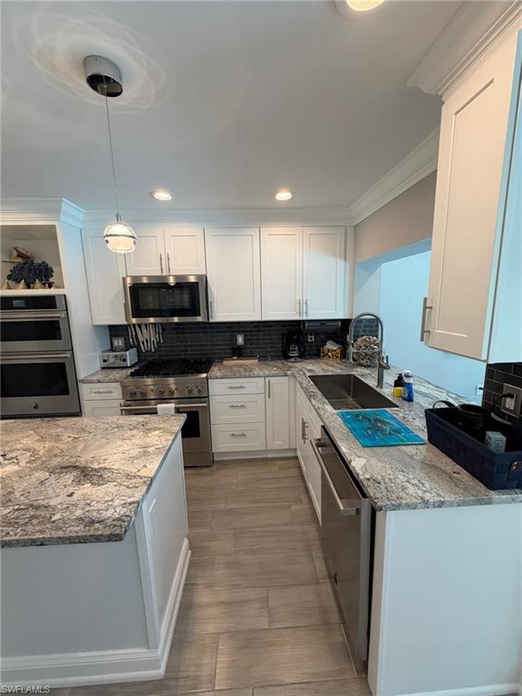 LAGUNA SHORES - Residential