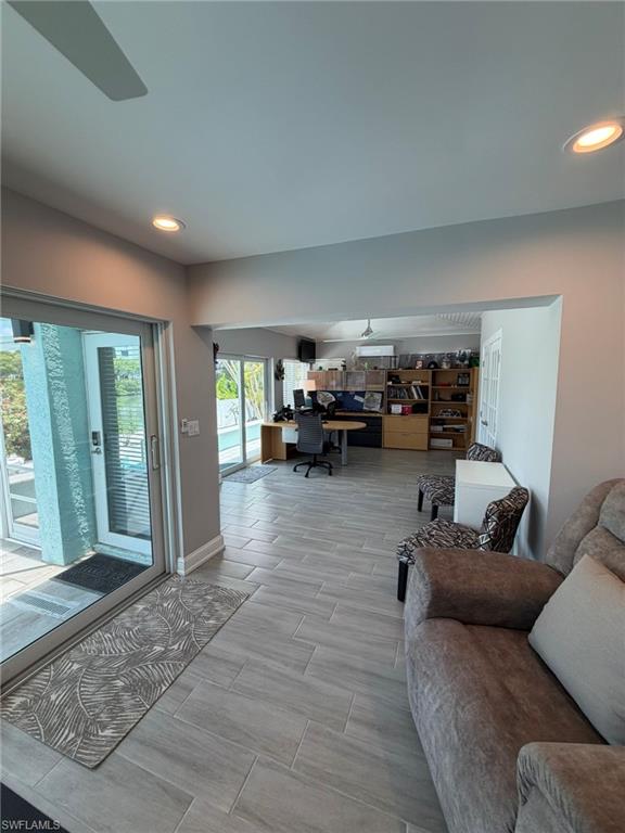 LAGUNA SHORES - Residential