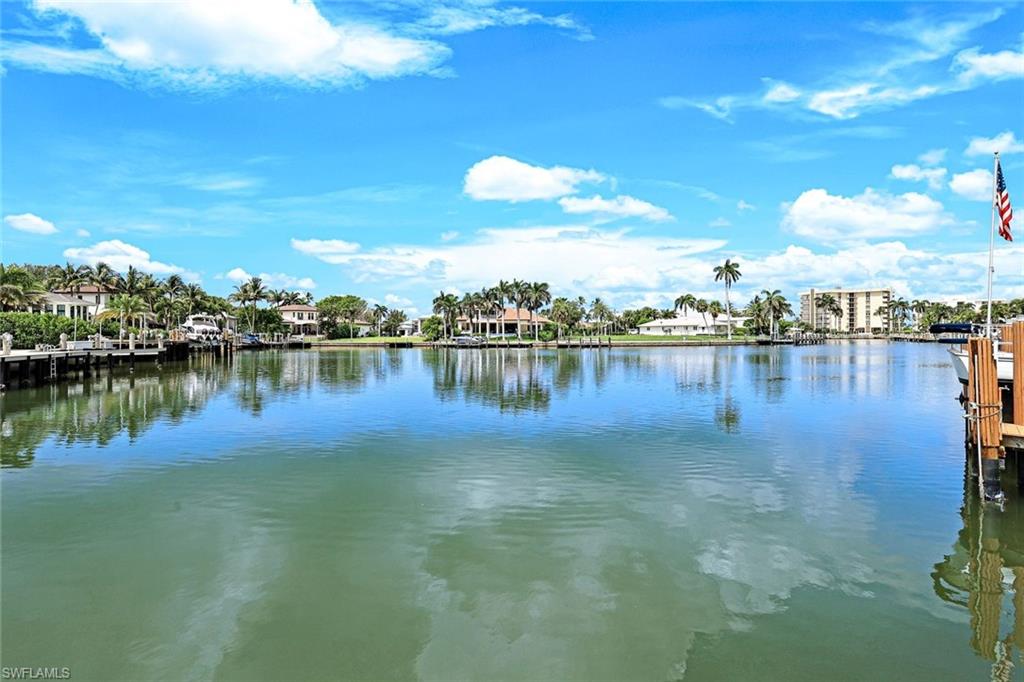MOORINGS - Residential