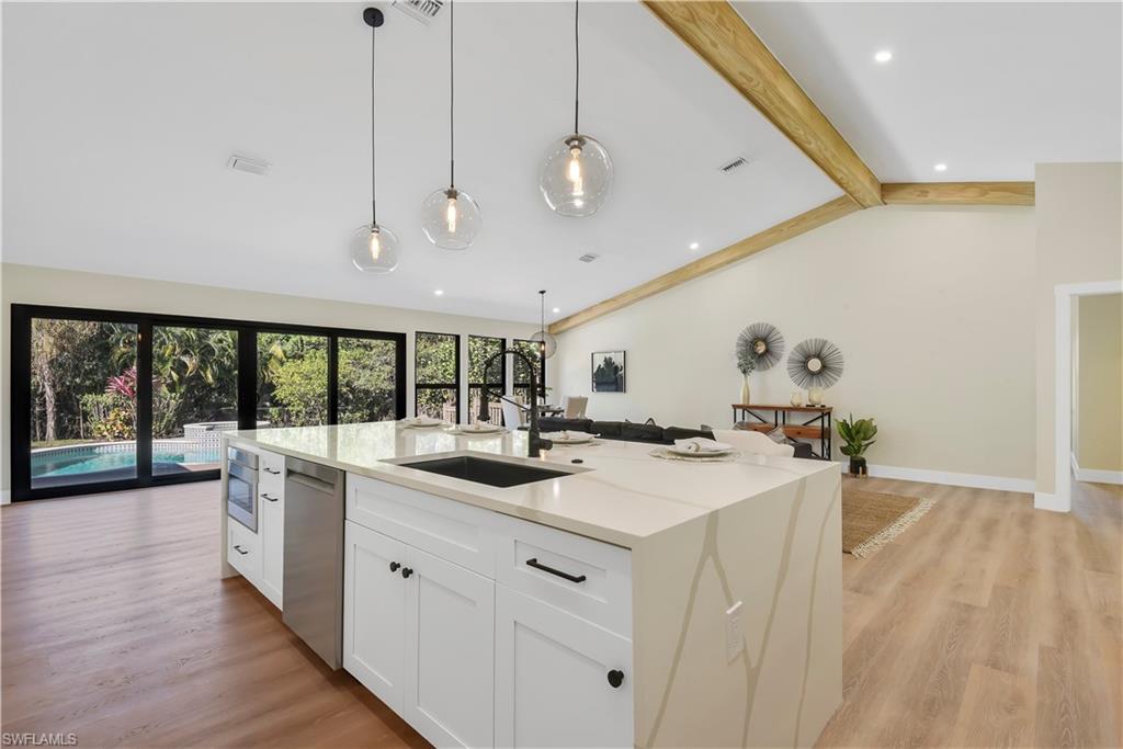 TALL PINES - Residential