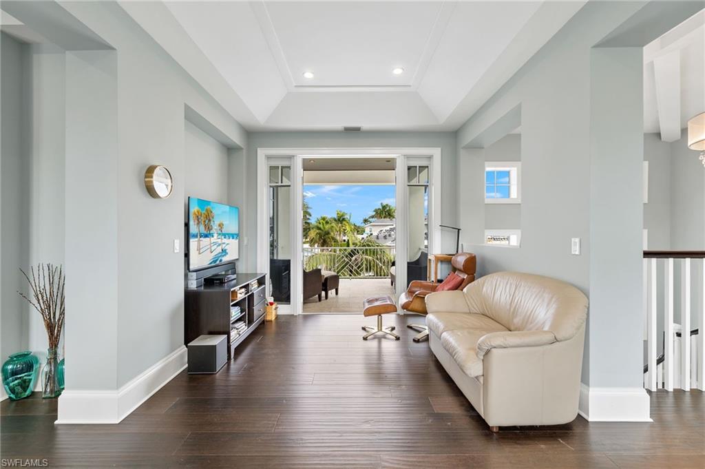 ROYAL HARBOR - Residential
