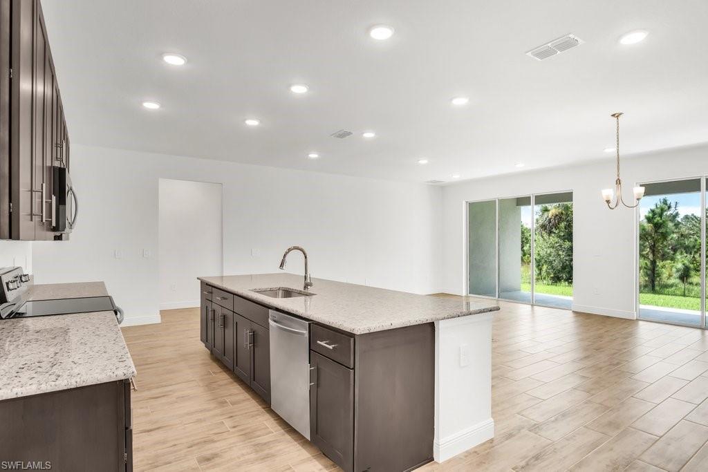 GOLDEN GATE ESTATES - Residential
