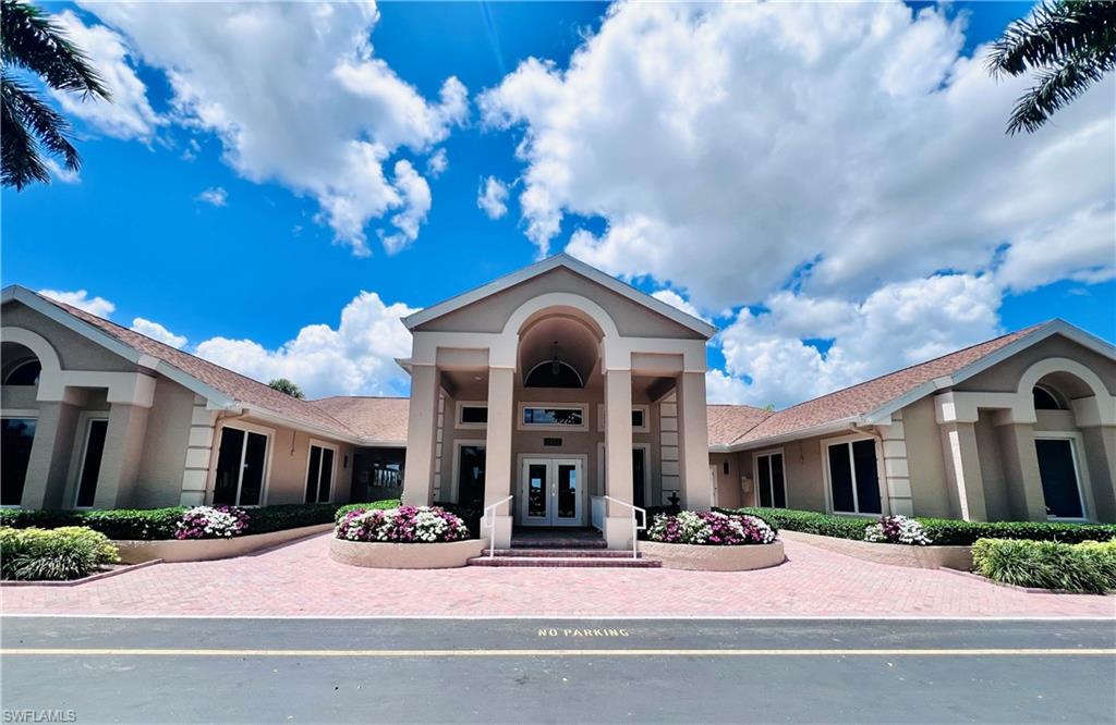CROWN POINTE SHORES - Residential Lease